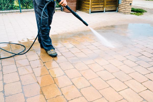 Pavement Staining in Huntersville